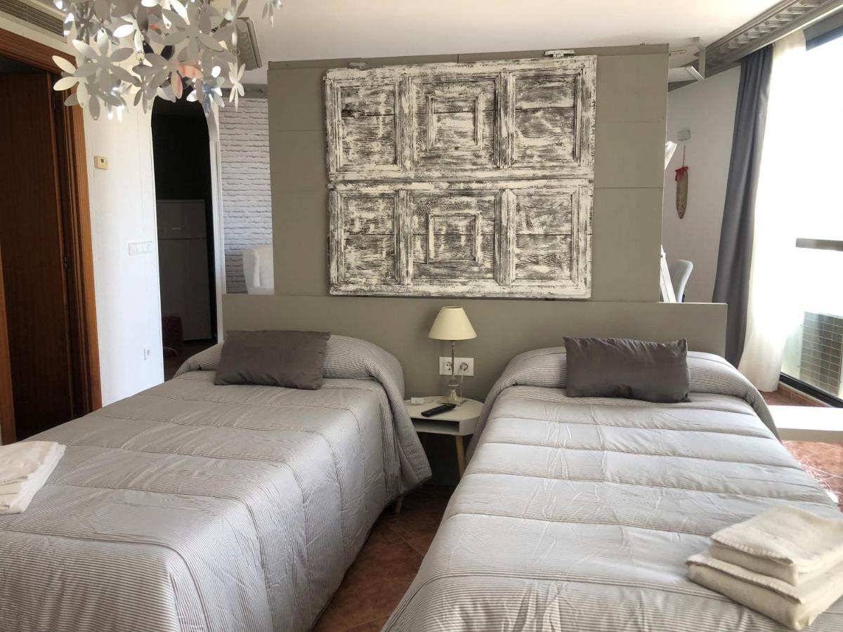 Apartamentos Los Angeles Alcañiz Buitenkant foto