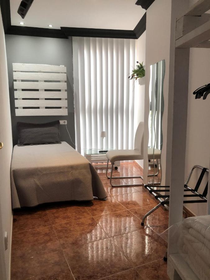 Apartamentos Los Angeles Alcañiz Buitenkant foto