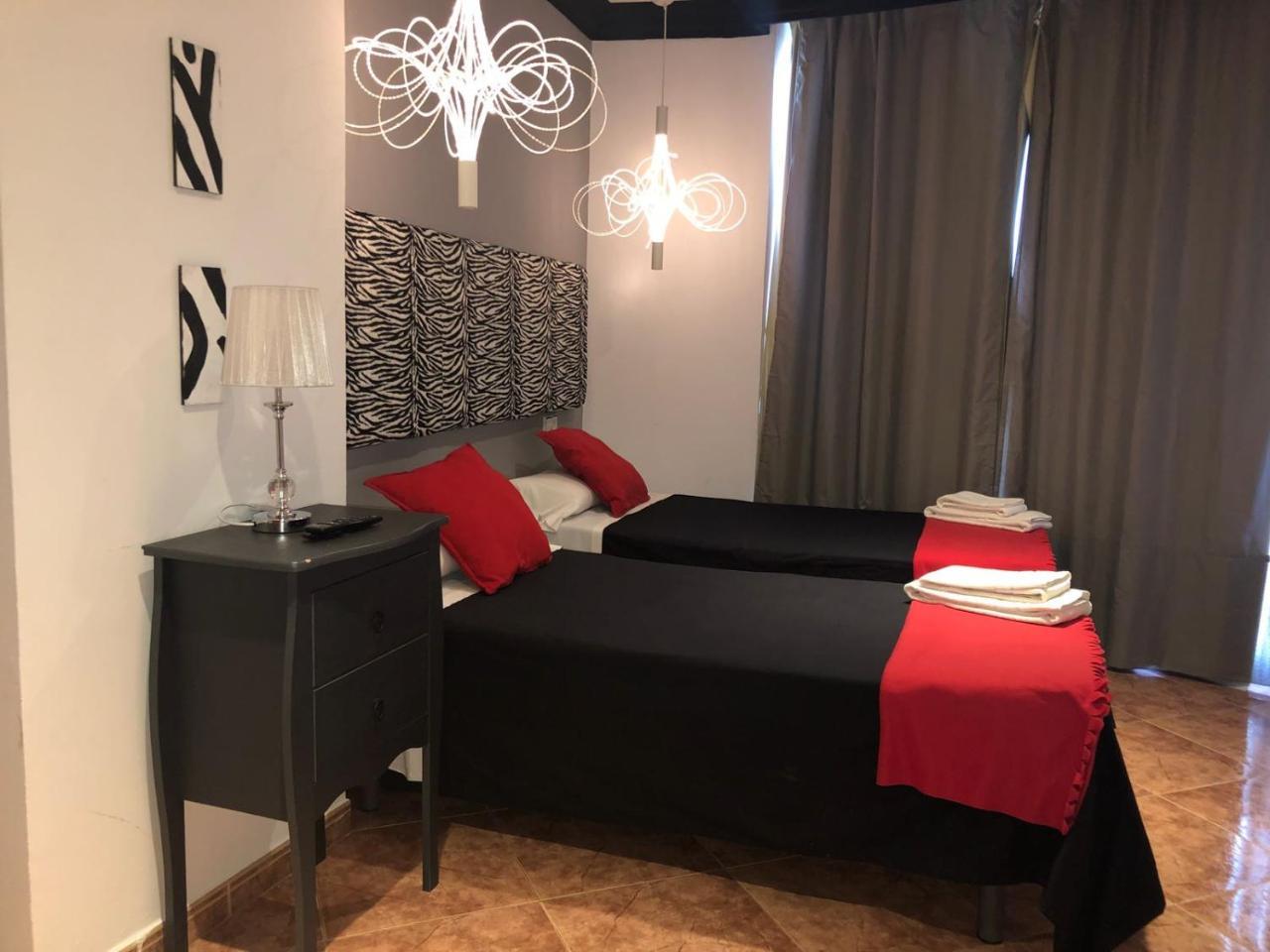 Apartamentos Los Angeles Alcañiz Buitenkant foto